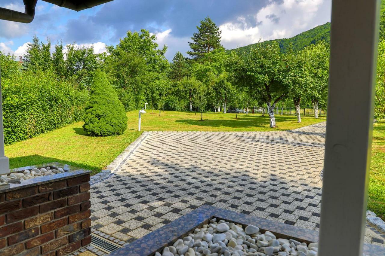 Holiday Home Villa Sara Бихач Экстерьер фото