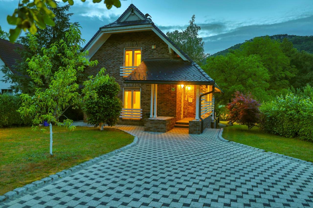 Holiday Home Villa Sara Бихач Экстерьер фото
